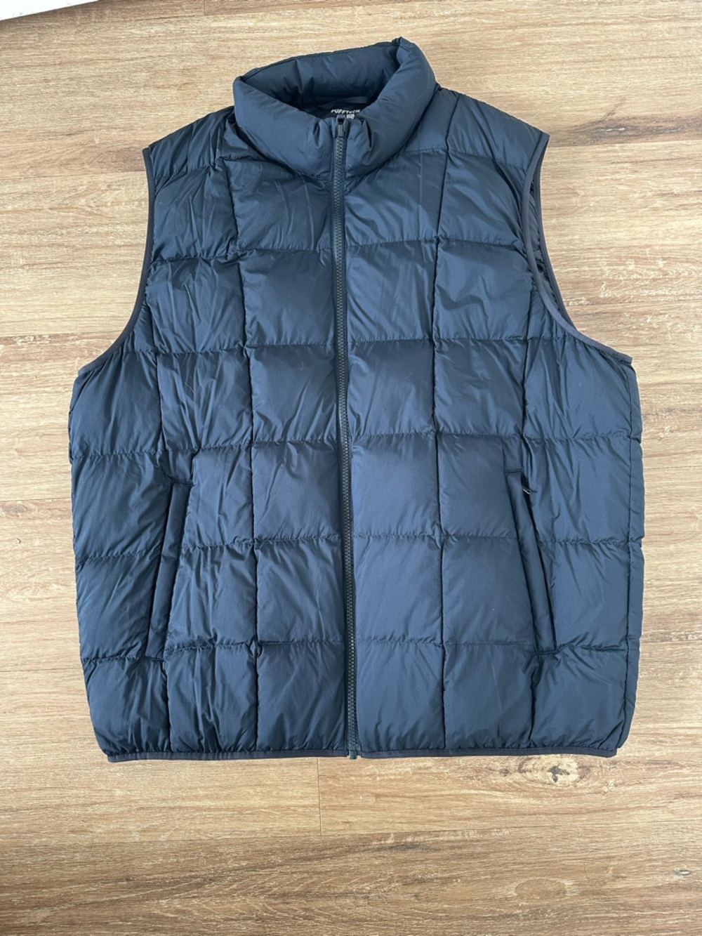 Uniqlo Men's Size L Packable Pufftech Vest - Navy Blue